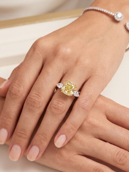 Кольцо с бриллиантом 3.51 Ct.
